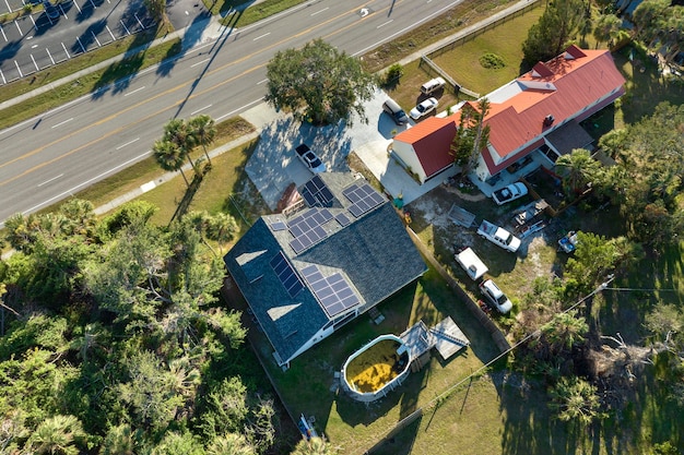 300,000 US Homes Powered by Renewables by 2025: Solar & Wind Surge