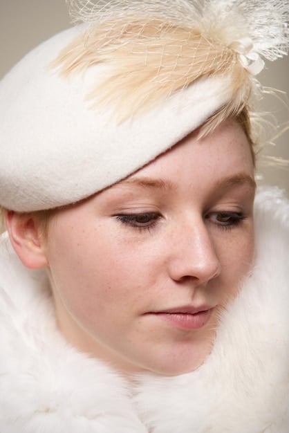 Laser Skin Resurfacing: Achieve Younger Skin in 2025