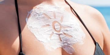 Mineral vs. Chemical Sunscreen: Find Your Best Choice in 2025 - Cover Image